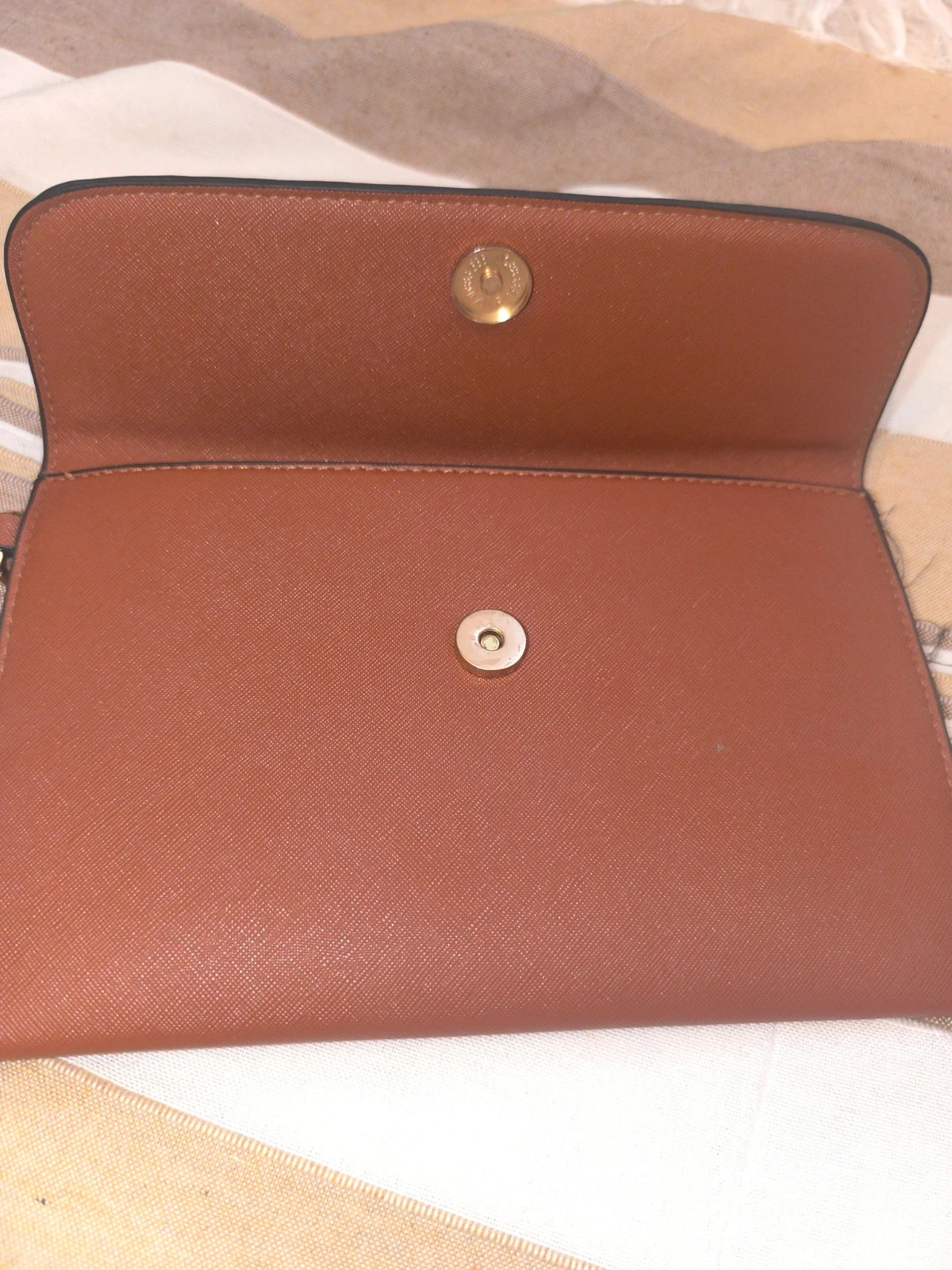 Stijlvolle bruine clutch met afneembare band - Formaat voor avond / ceremonie – photo 4
